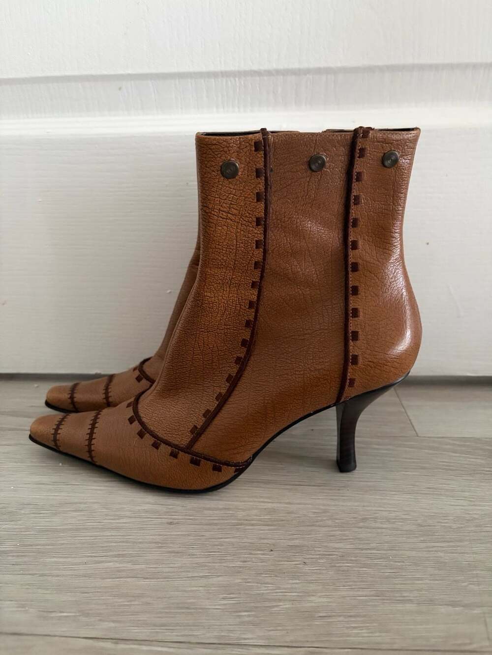 Nine West Brown Leather Pointed Toe Heel Ankle Boots with Contrast Stitching - Picture 3 of 5